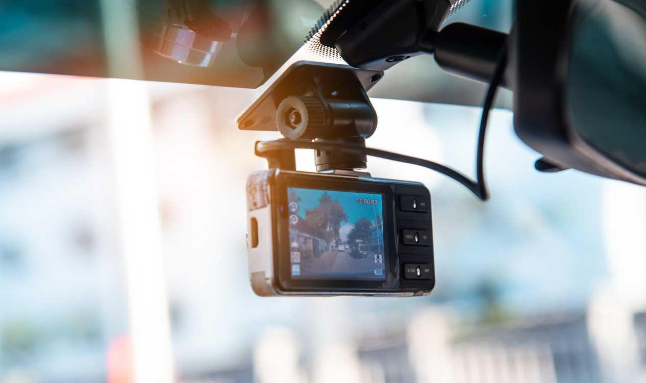 The Main Advantages of Installing a Dashcam in Your Vehicle